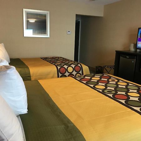 Bay Hill Inns & Suites Neepawa Exteriér fotografie