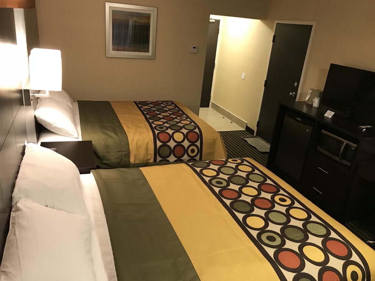 Bay Hill Inns & Suites Neepawa Exteriér fotografie