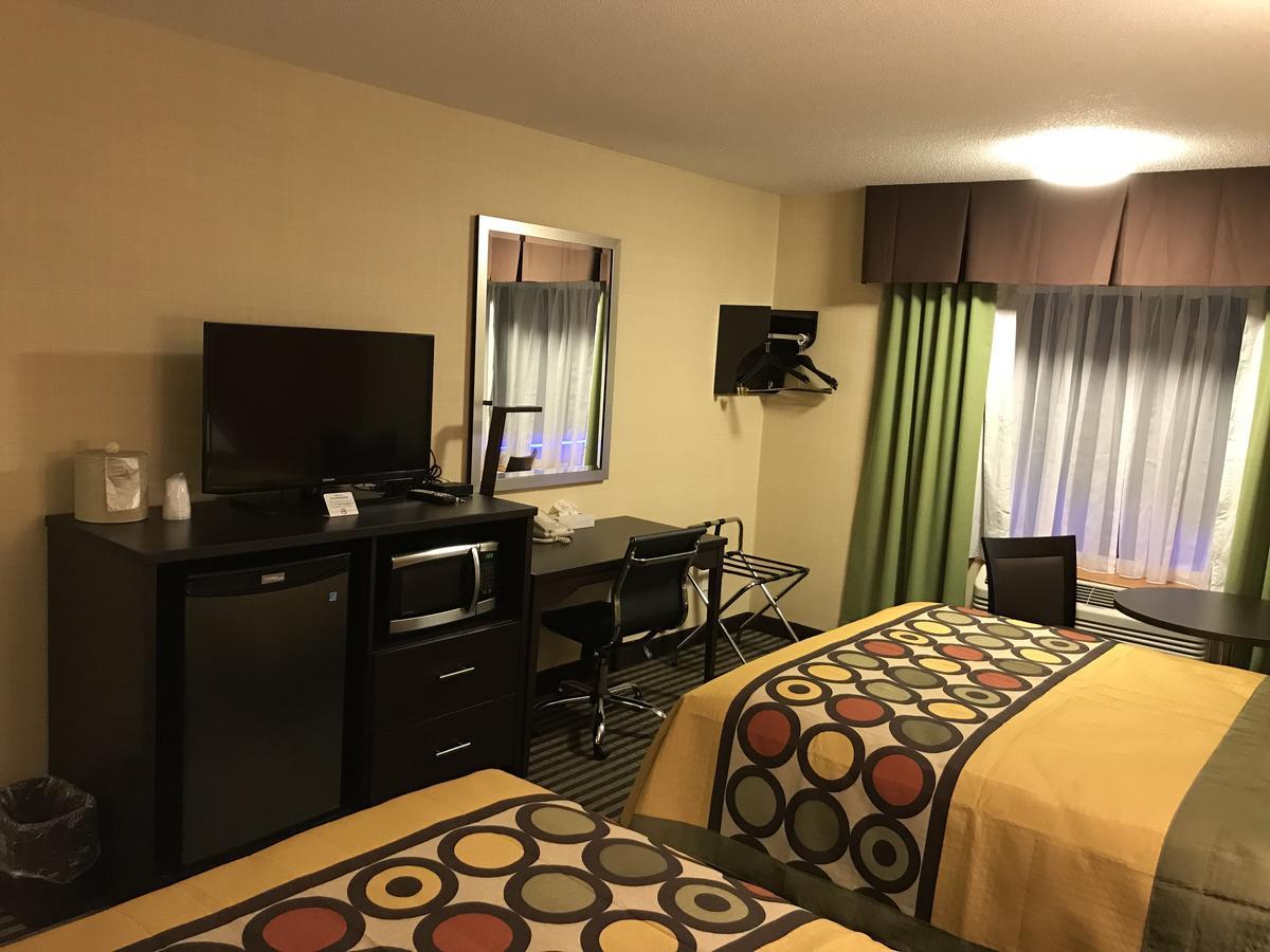 Bay Hill Inns & Suites Neepawa Exteriér fotografie