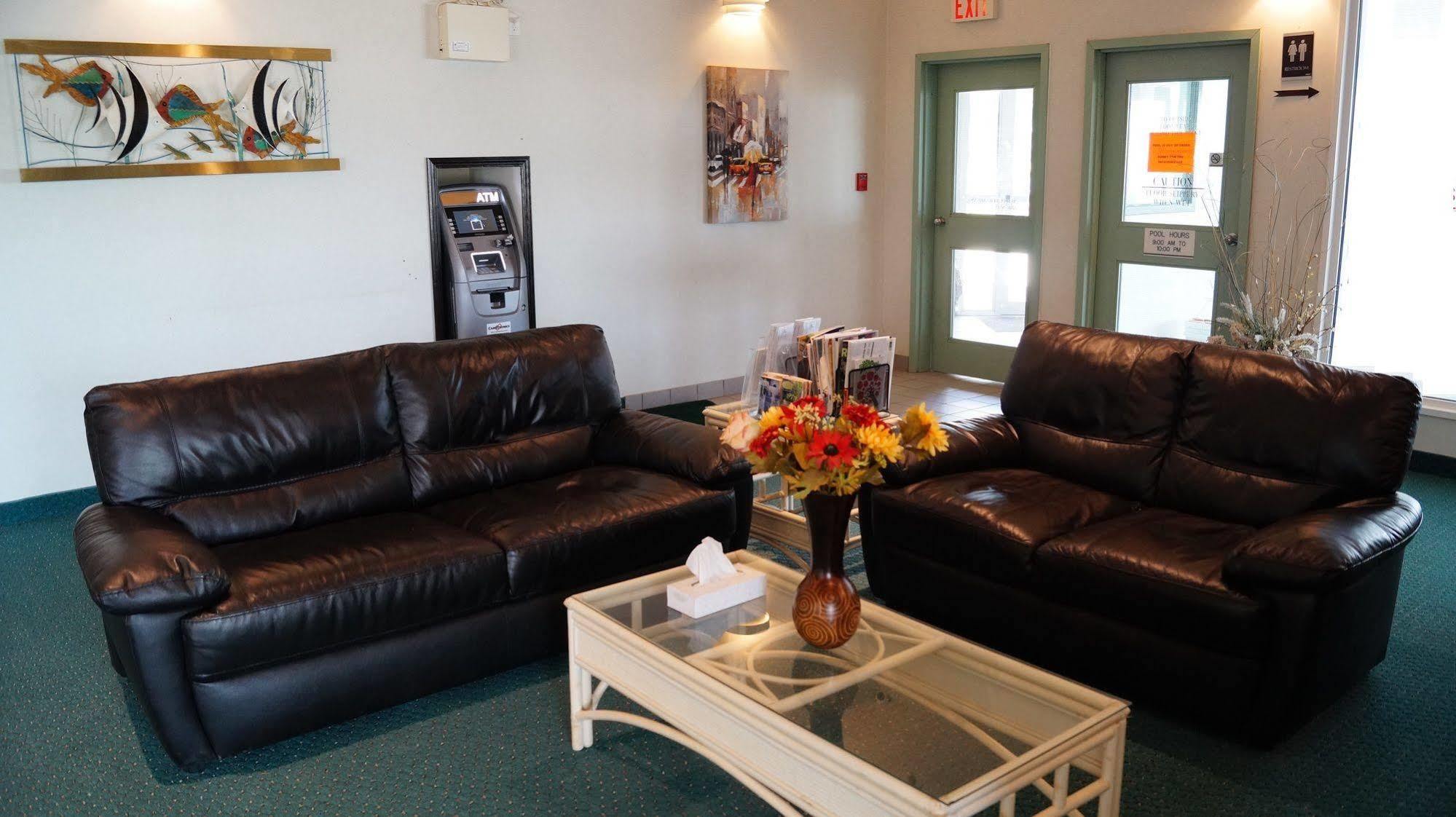 Bay Hill Inns & Suites Neepawa Exteriér fotografie