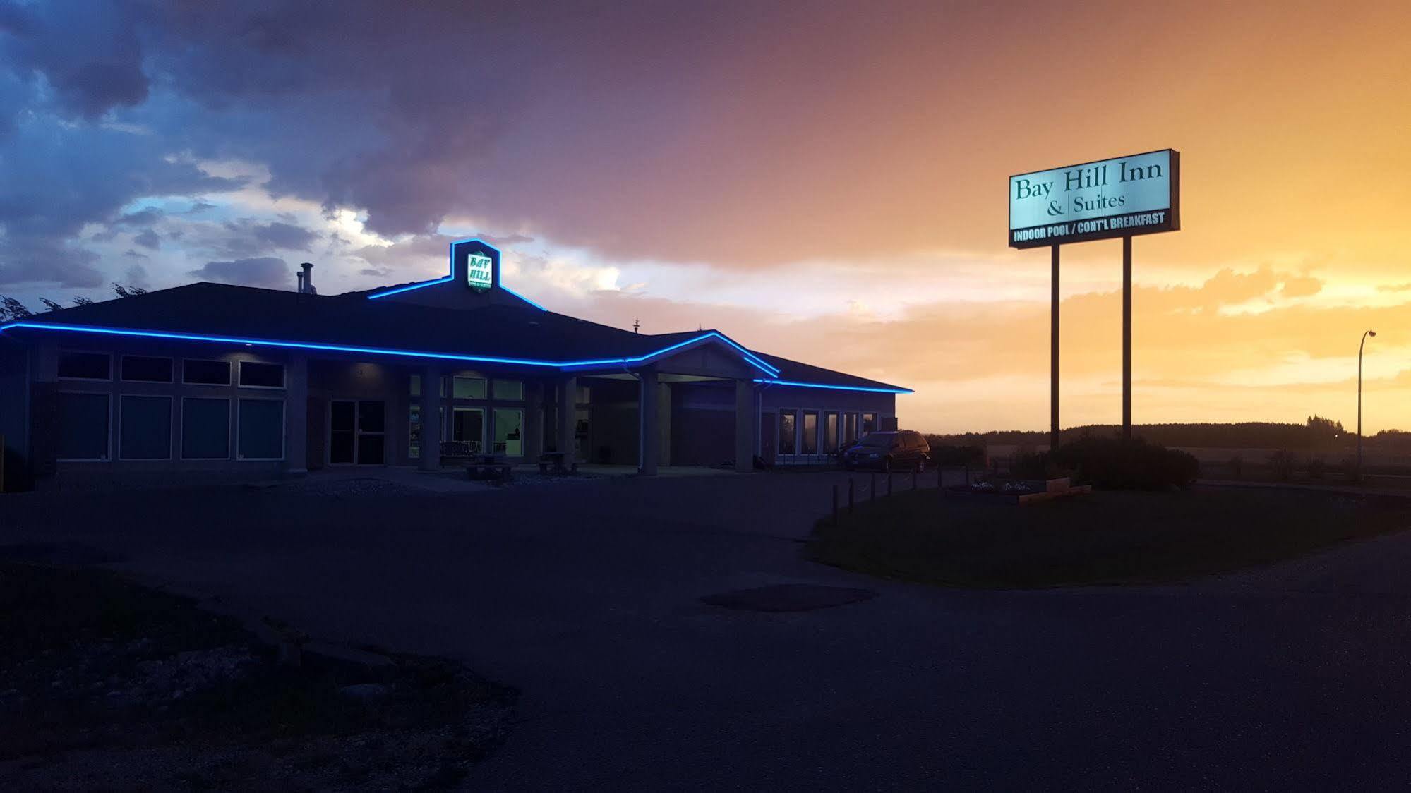 Bay Hill Inns & Suites Neepawa Exteriér fotografie